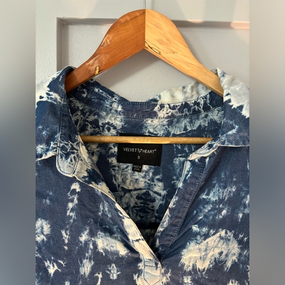 Velvet Heart Aiden Indigo Tie Dye Pullover High Low Tunic - Picture 3 of 8